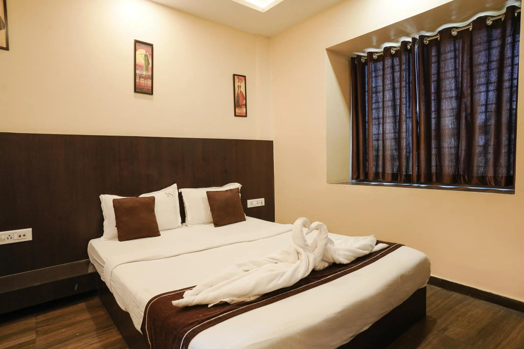 Oyo Rooms Parama Island Em Bypass — 5