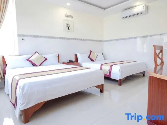 Deluxe Double room (full double bed)