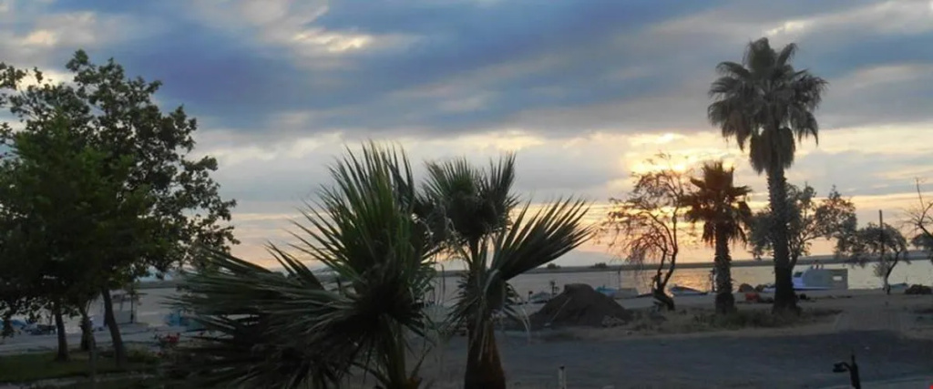 Beach & Waterfront