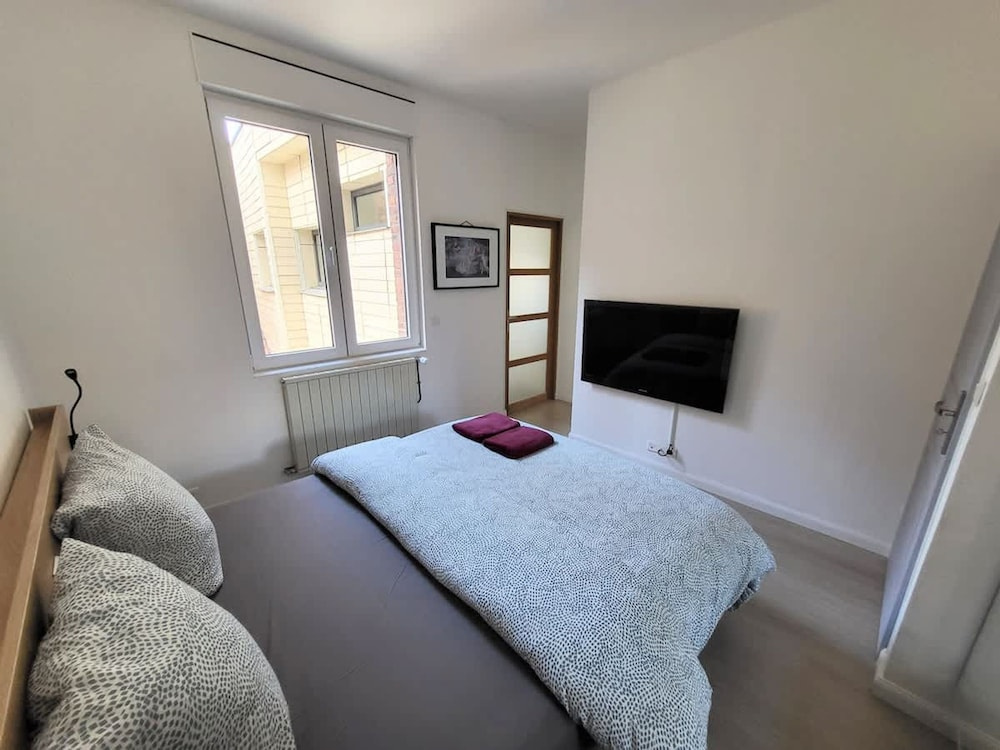 Voir la photo 2 — Maison Proches des Places Avec Stationnement