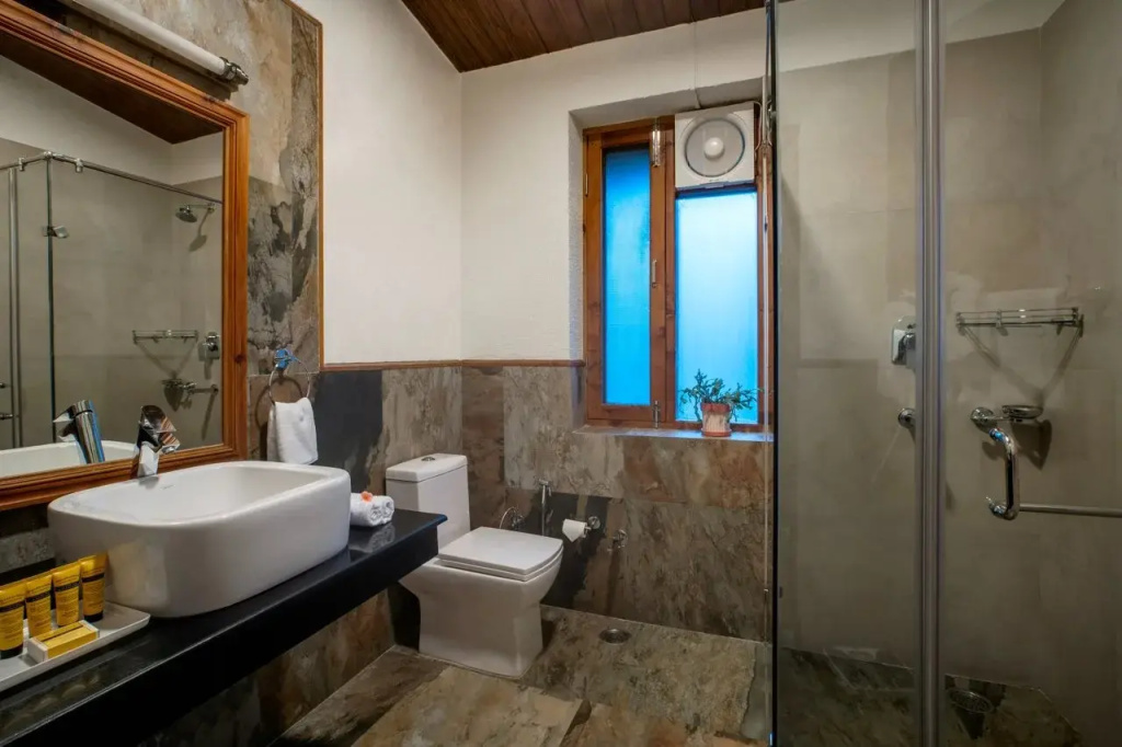 Larisa Resort, Manali