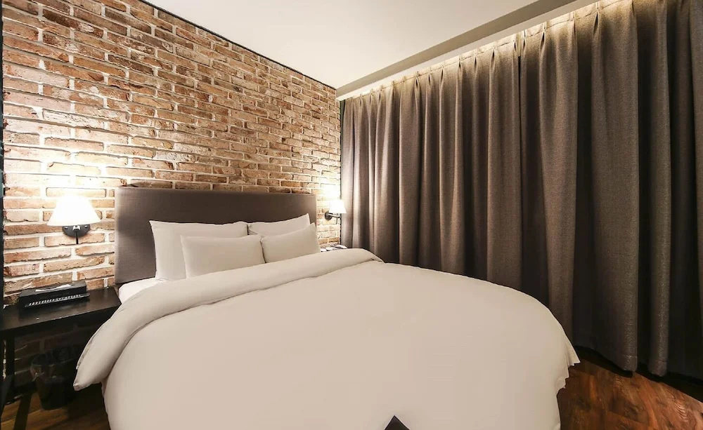 Deluxe Double room full double bed