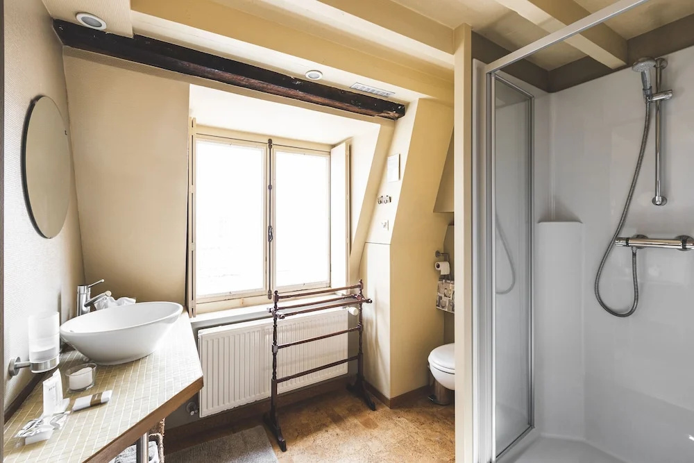 2 Bedrooms Deluxe room with canal view