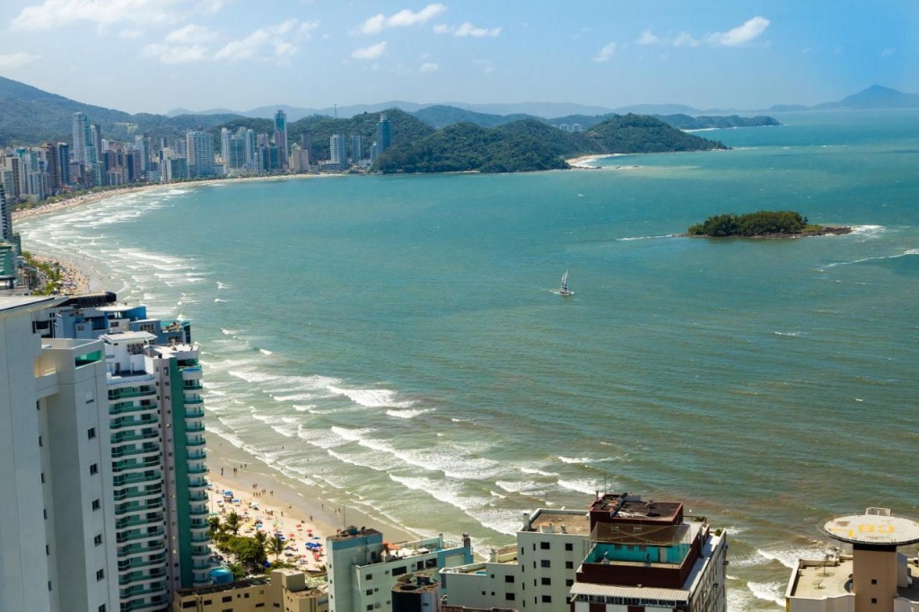 Beach & Waterfront