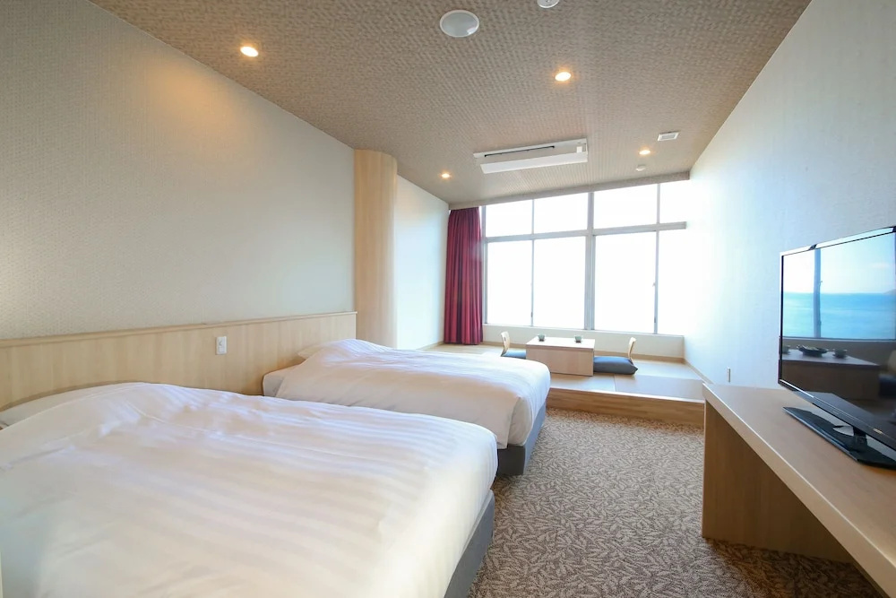 Standard Double room with ocean view (twin beds)