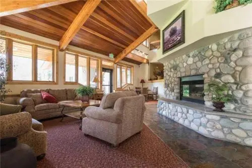 1303 Trappeur's Lodge, Trappeur's Crossing