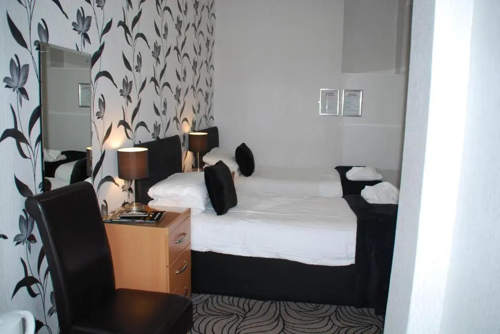 Standard Double room with sea view (full double bed)