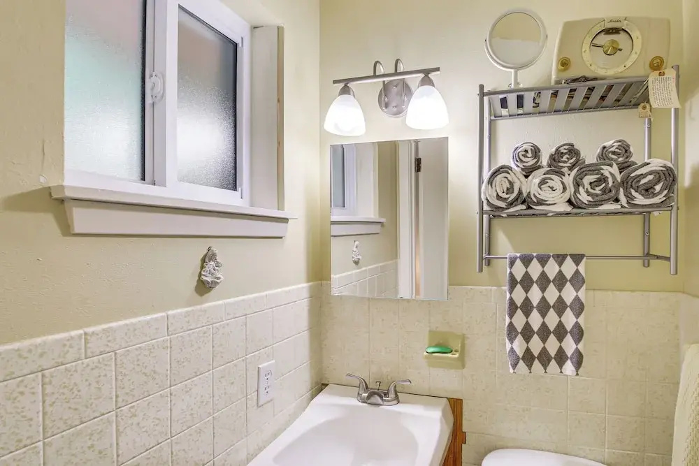 Walk to Bathhouse Row: Dog-friendly Home! - фото 7