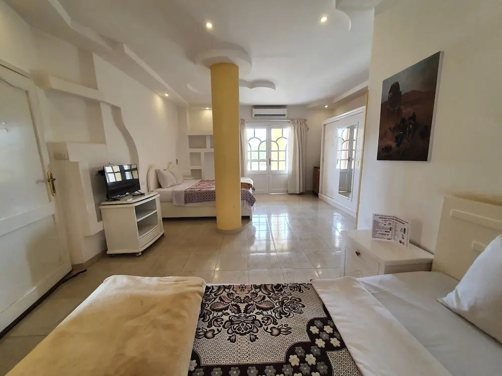 Standard Triple room with river view