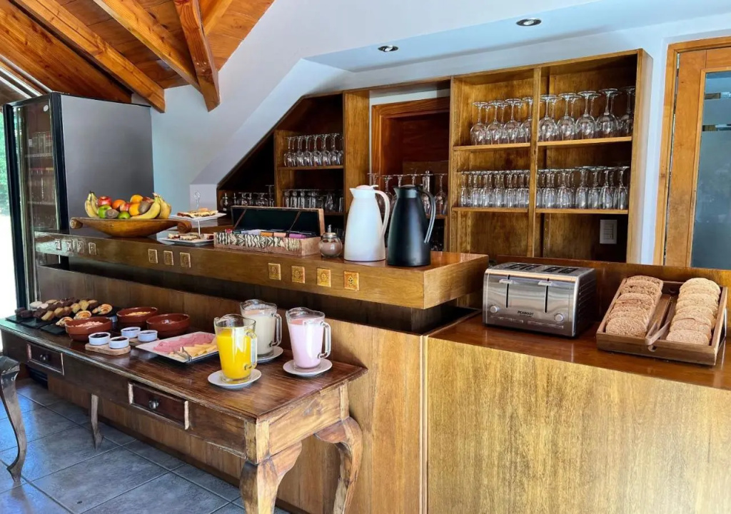 Food & Beverage