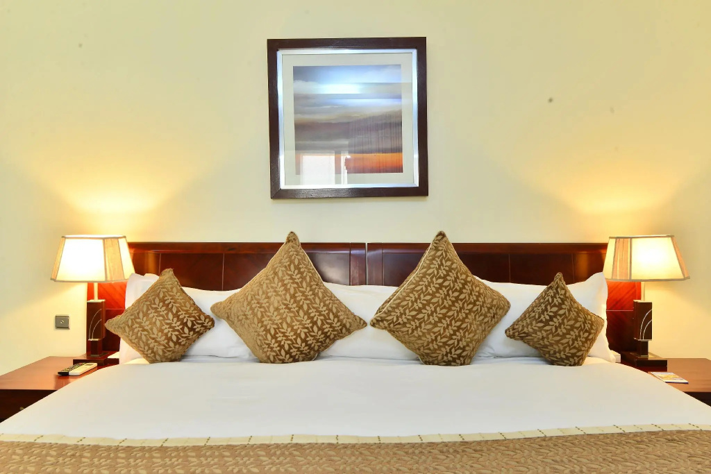 The Manor Hotel — 3