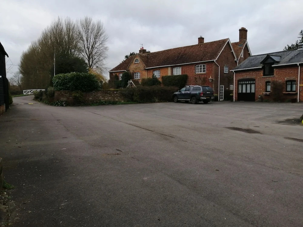 Bridge Farmhouse