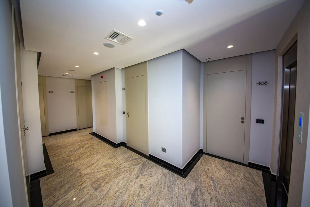 Lobby & Reception