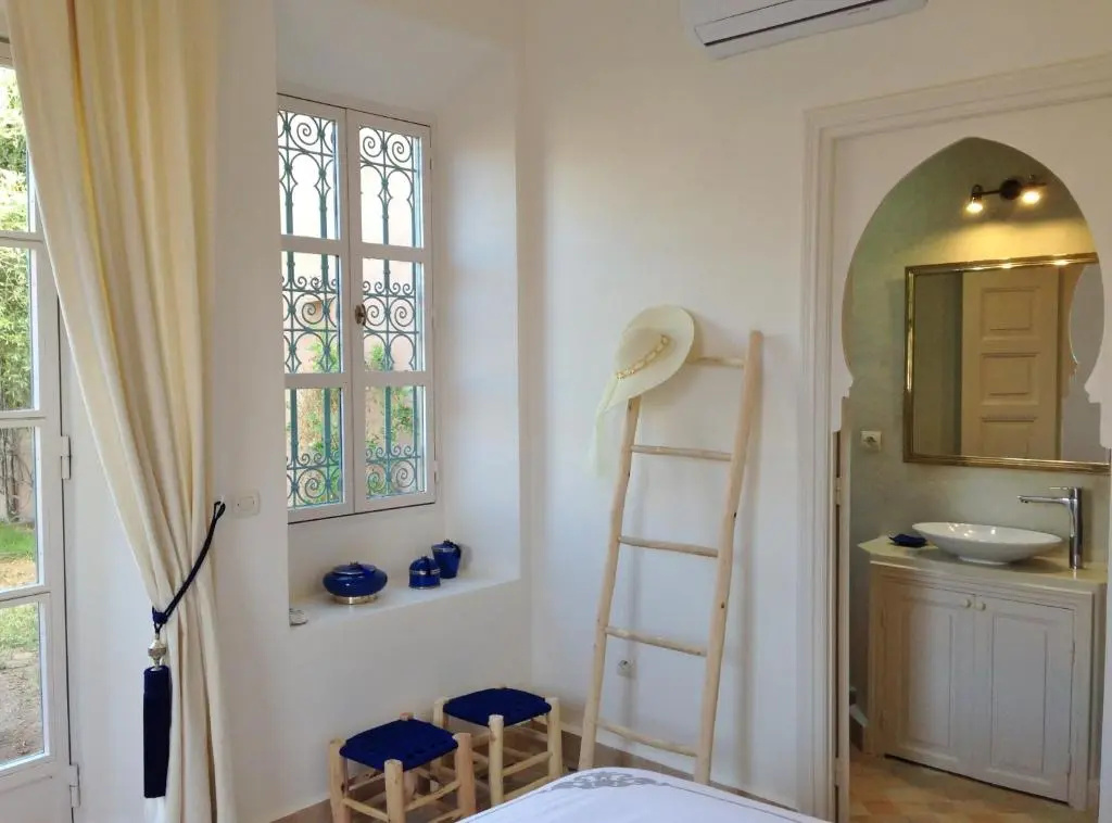 Standard Double room with pool view (full double bed)