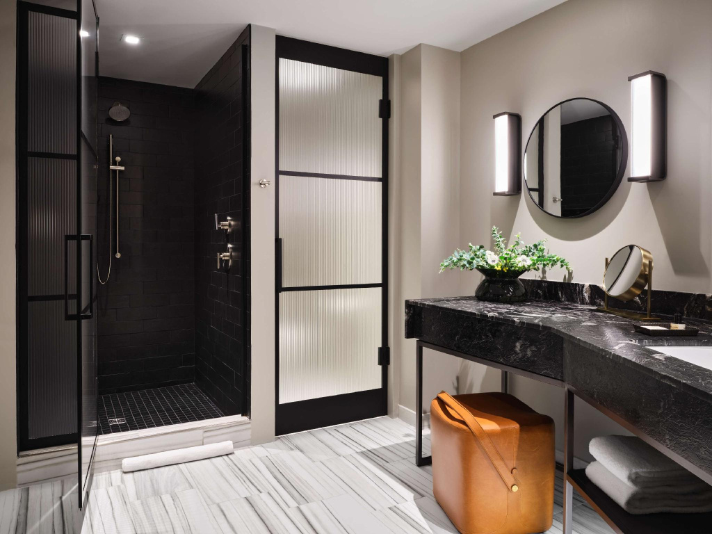 Double Junior Suite (full double bed)