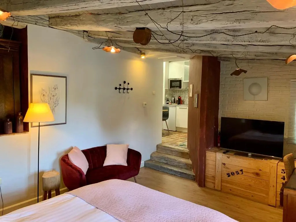 Luxury Double room (full double bed)