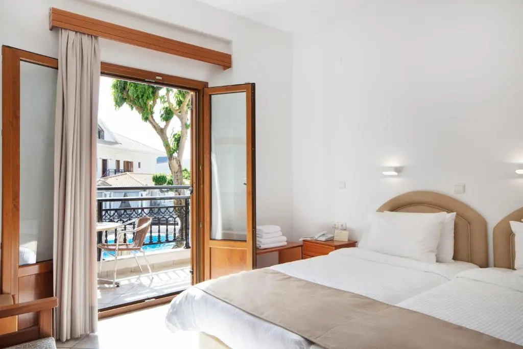 2 Bedrooms Apartment