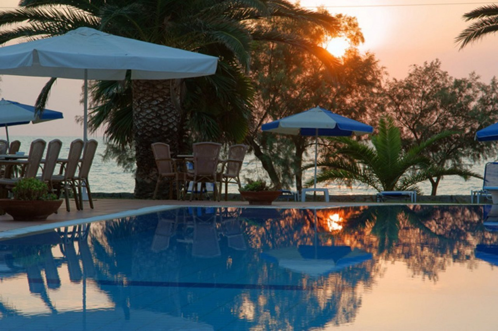 Oasis Hotel 3 * Oasis Hotel 3 *