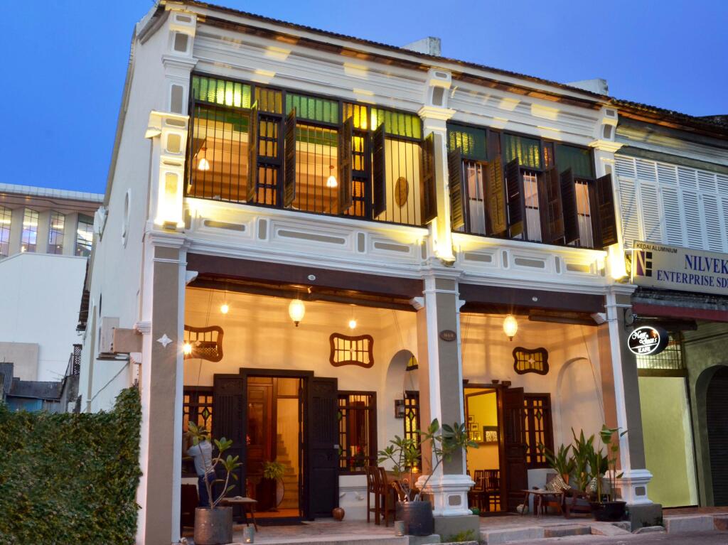 Noordin Street House