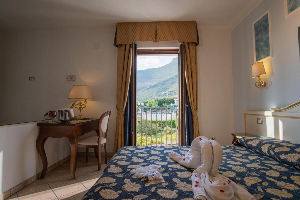Hotel Ristorante Borgo La Tana - Général