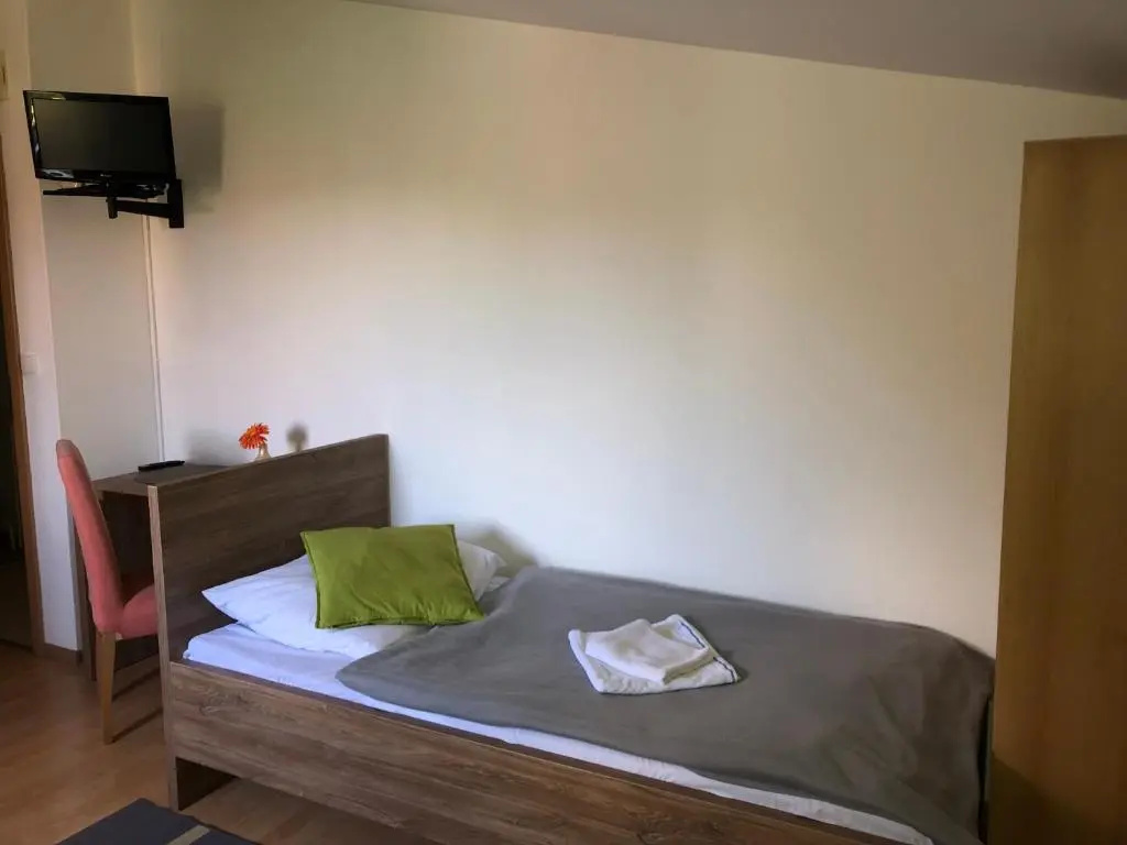 Economy Double room (twin beds)