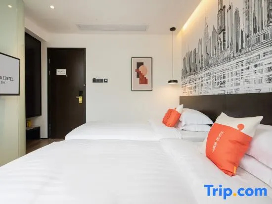 Standard room with balcony