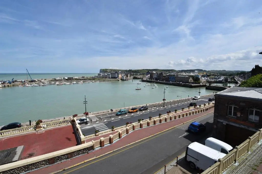 Beach & Waterfront