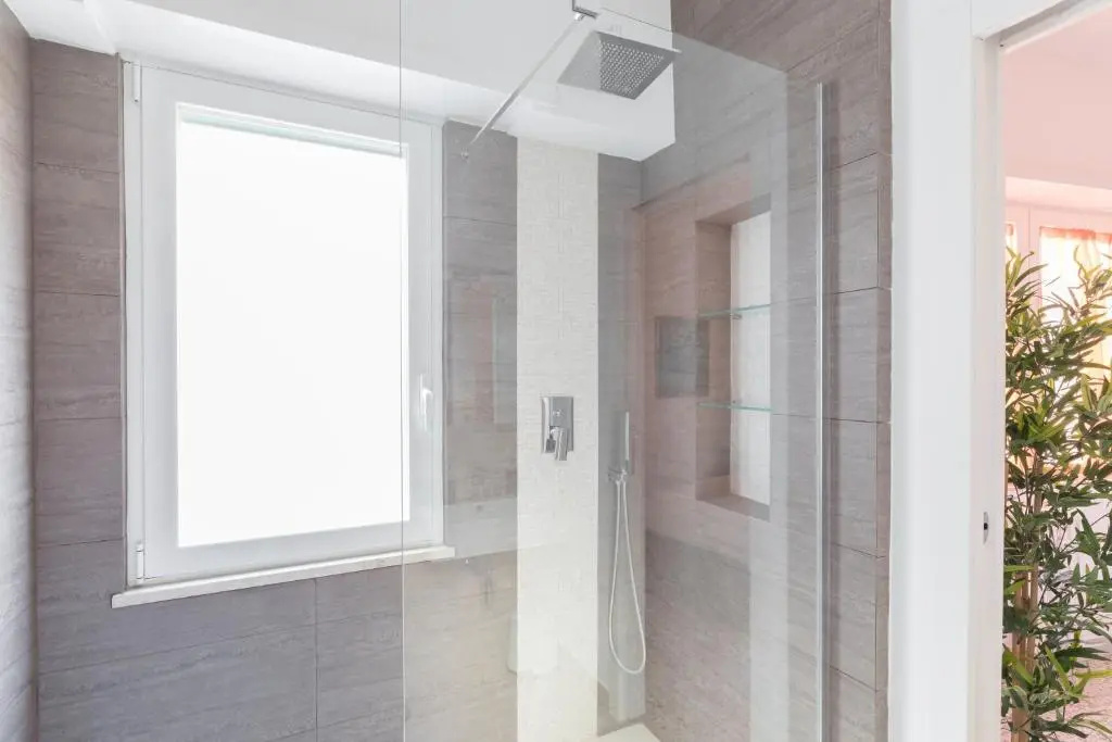 Amoretti Apartment, 6 persone, 3 camere, 2 bagni, balcone, Wi-Fi, Metro B Monti Tiburtini