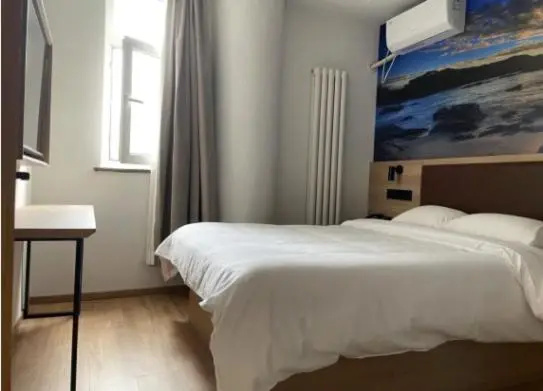 Business Double room (full double bed)