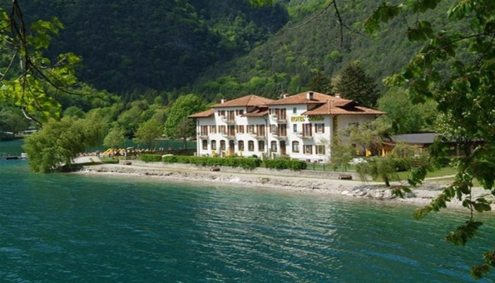 Beach & Waterfront