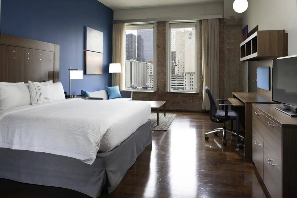 Отель TownePlace Suites by Marriott Dallas Downtown в Далласе