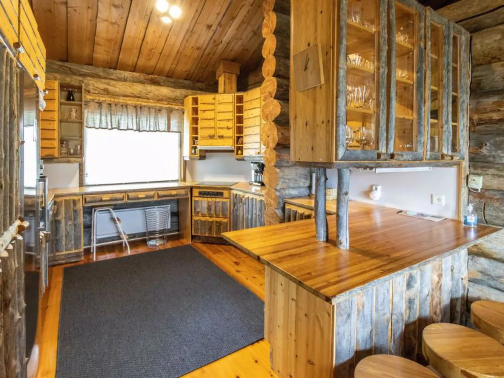 Food & Beverage