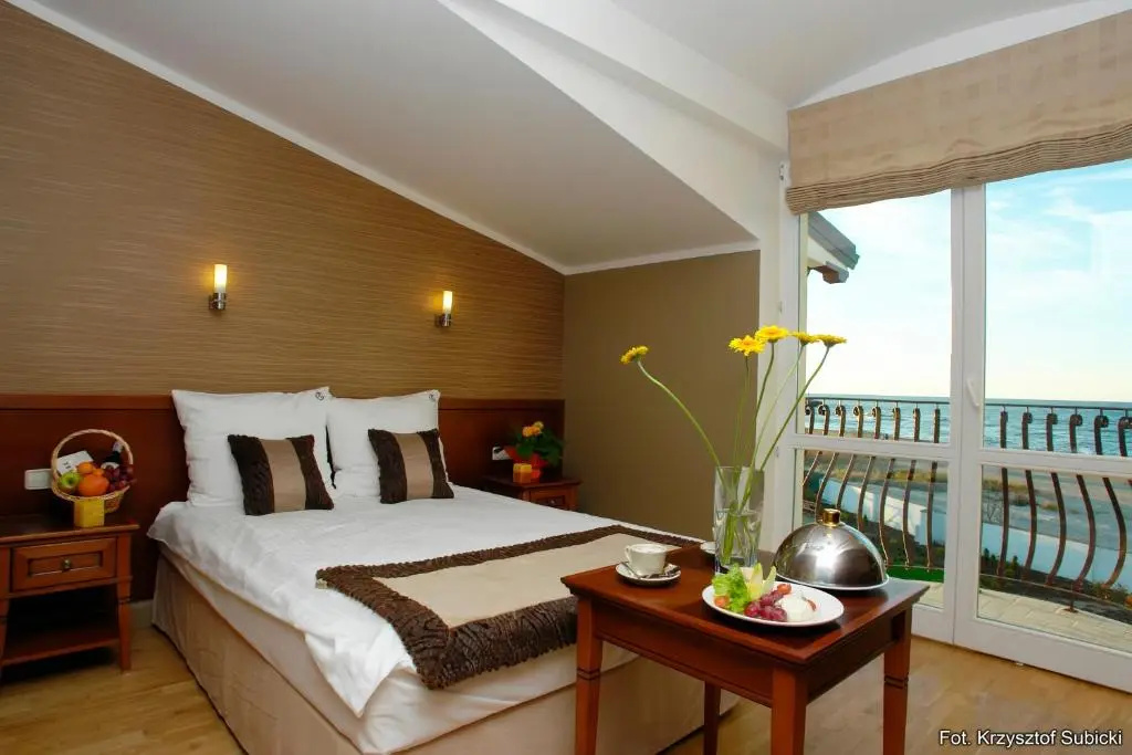 Standard Double room with sea view (full double bed)