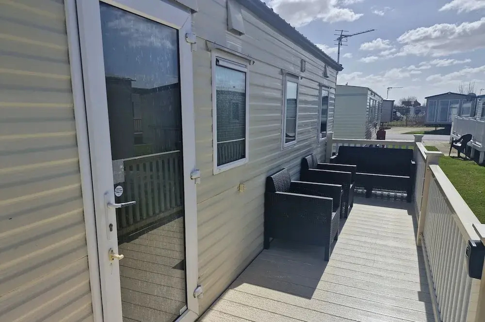 3-bed Caravan, Sleeps 8, Pool & Beach