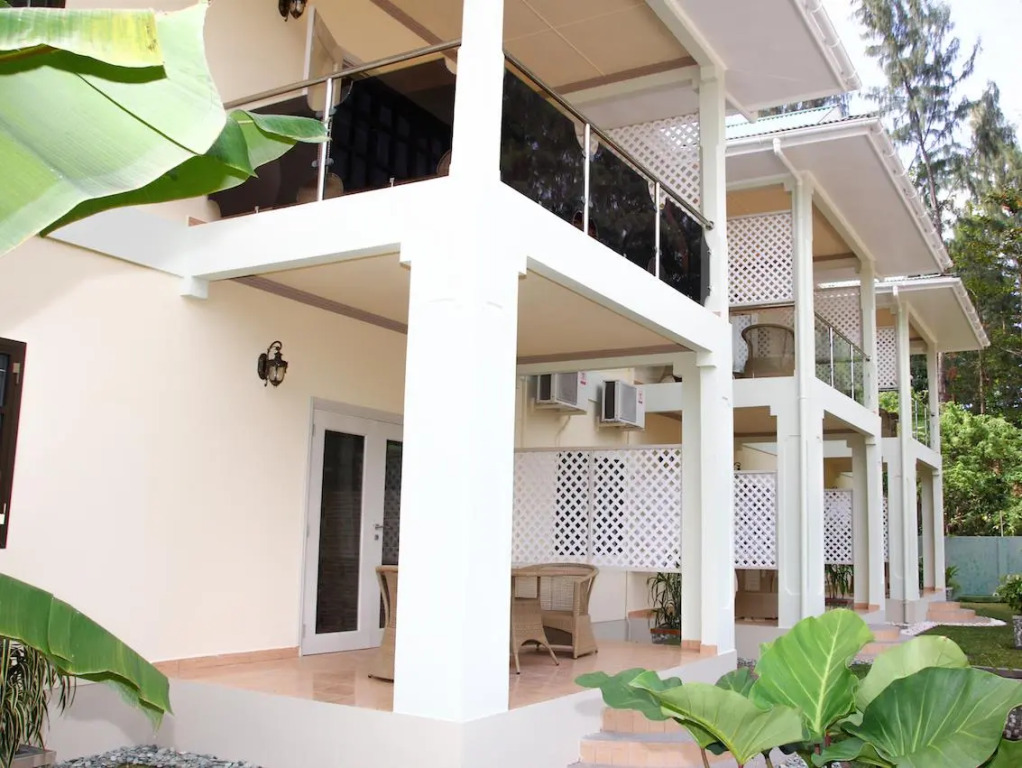 2 Bedrooms Apartment twin beds