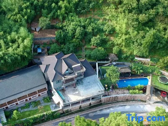 Moganshan Mountain Farmhouse