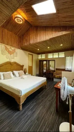 Tahanan Resort & Sunset Beach Club