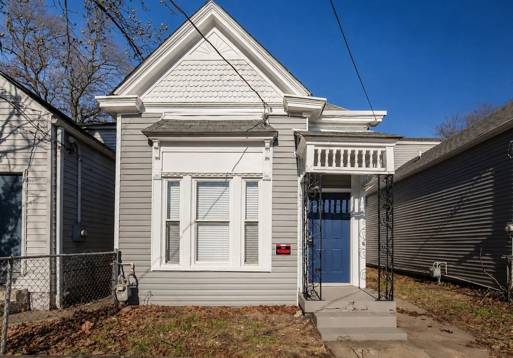 Louisville Dream House 4BR/2BA by CozySuites