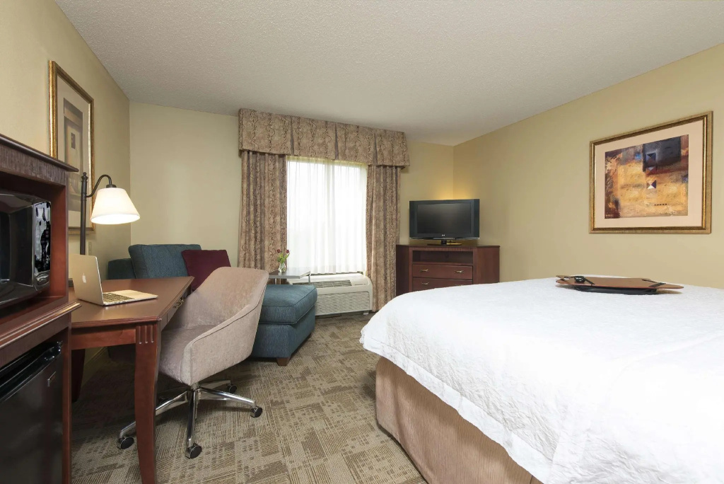 Hampton Inn & Suites Bloomington-Normal - Chambres
