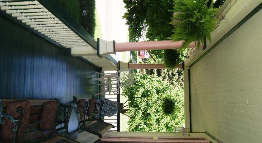 Ye Olde Walkerville Bed & Breakfast - Windsor by null