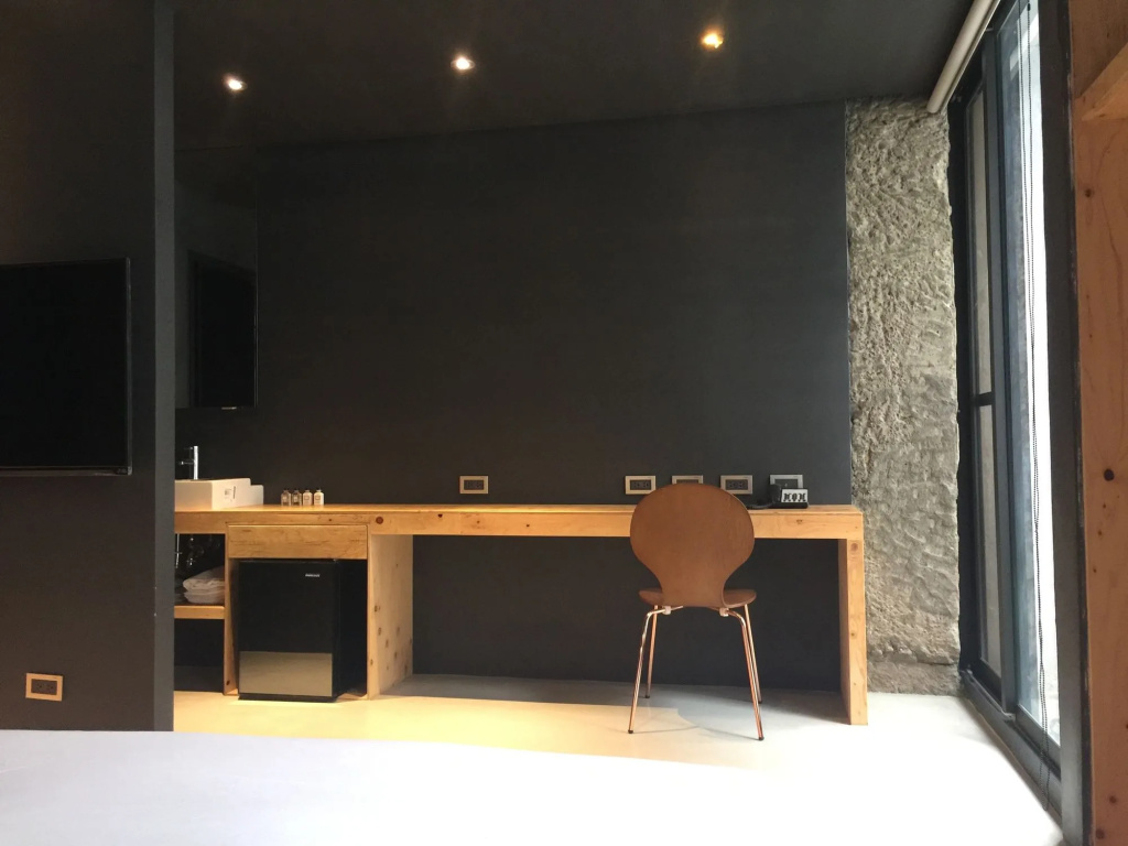 Lobby & Reception