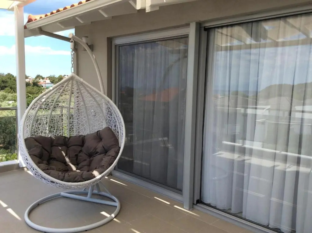 Balcony & Terrace