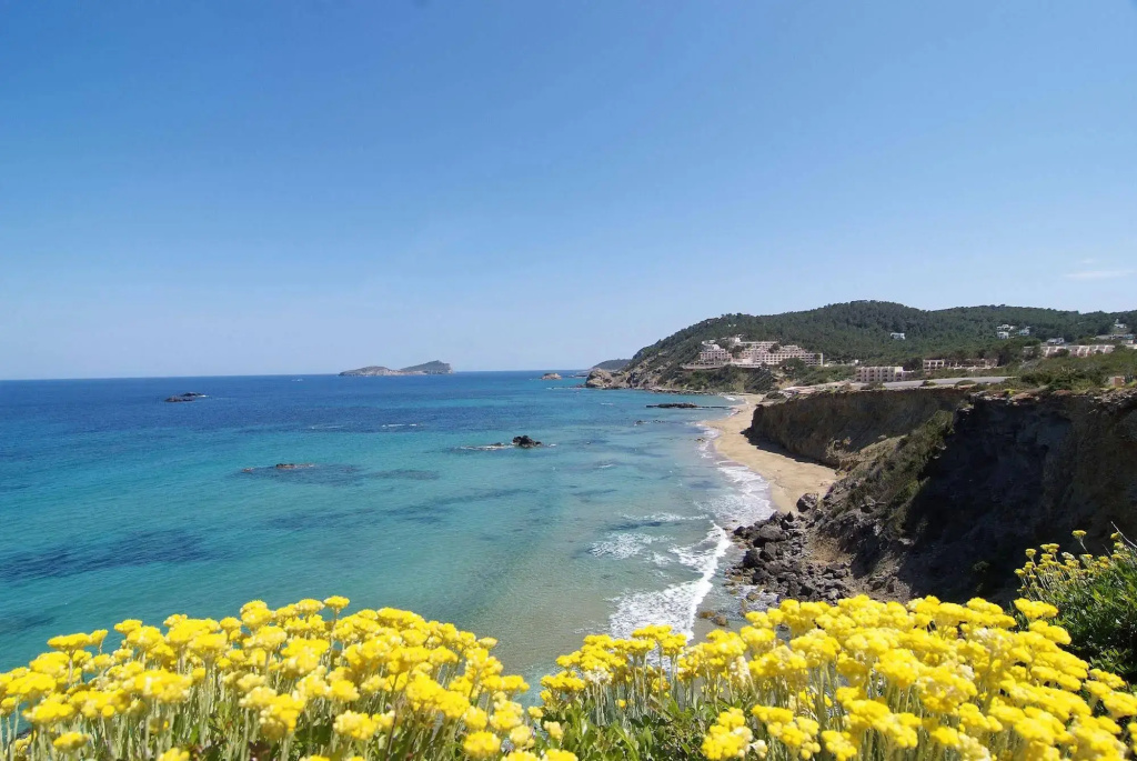 Invisa Hotel Club Cala Blanca - Général