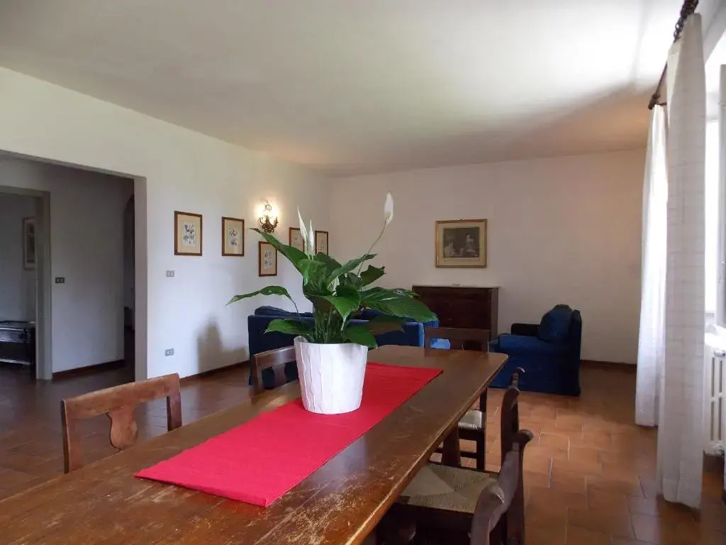 3 Bedrooms Apartment