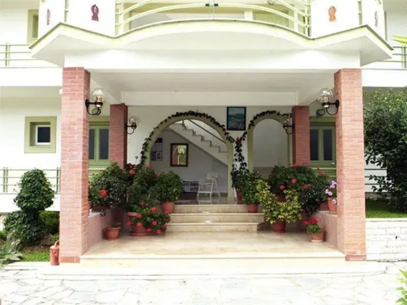 Marinos Apartments