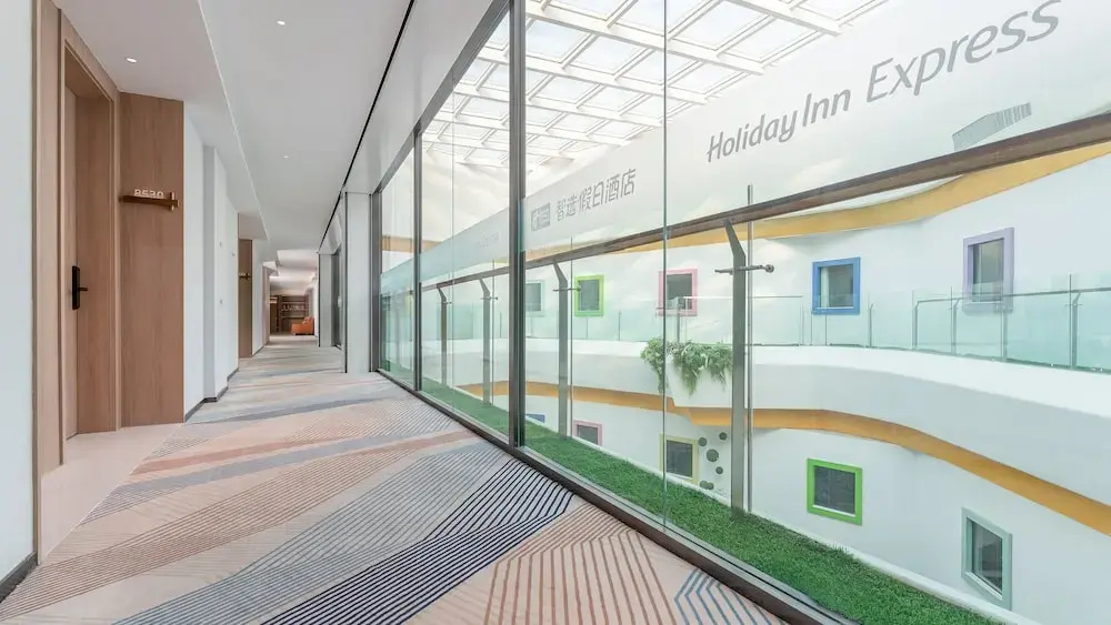 Holiday Inn Express Yangzhou Grand Canal Theatre by IHG