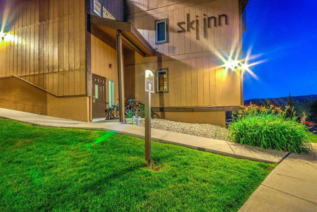 Ski Inn by Retreatia