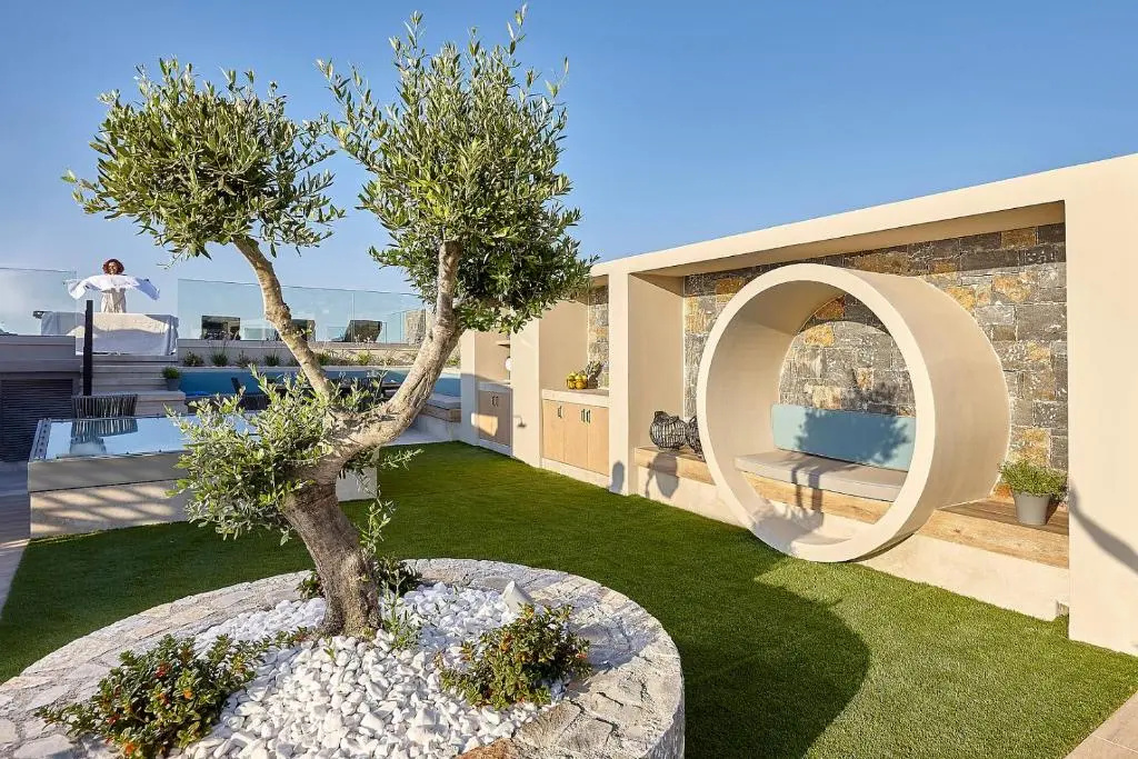 Seafront Apartments by Myseasight