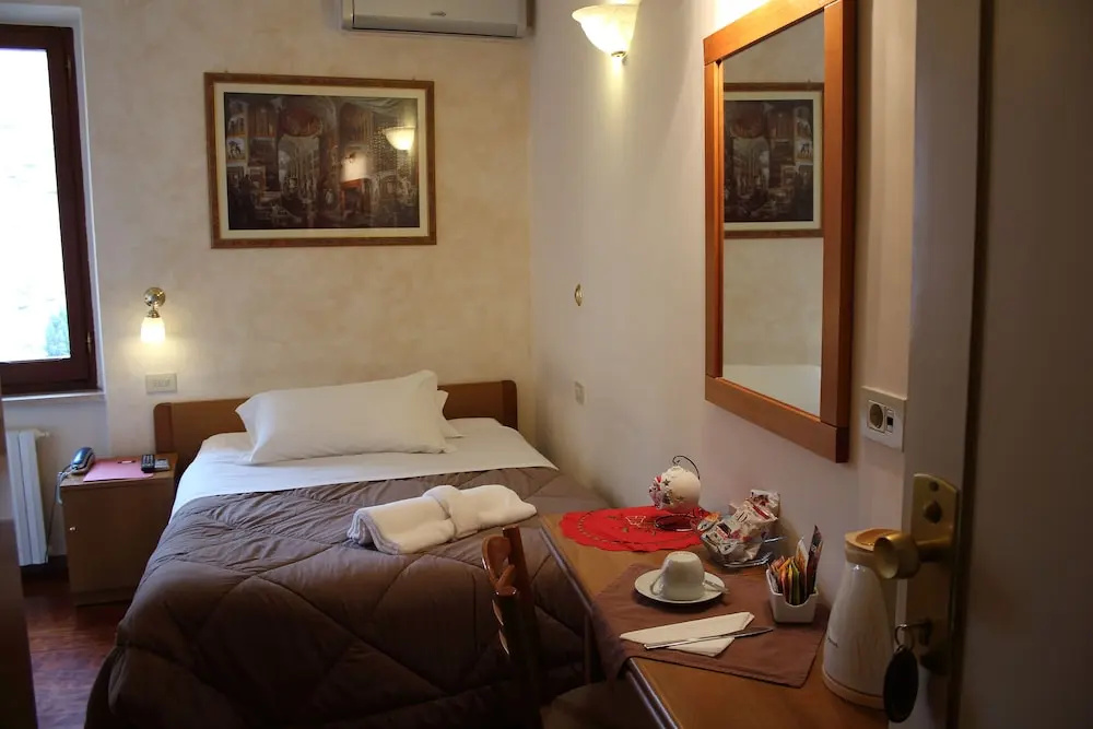 Standard Single room (single bed)