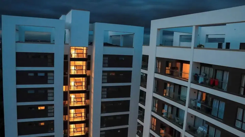 Astoria 1 BR with Gym &Pool In Lavington
